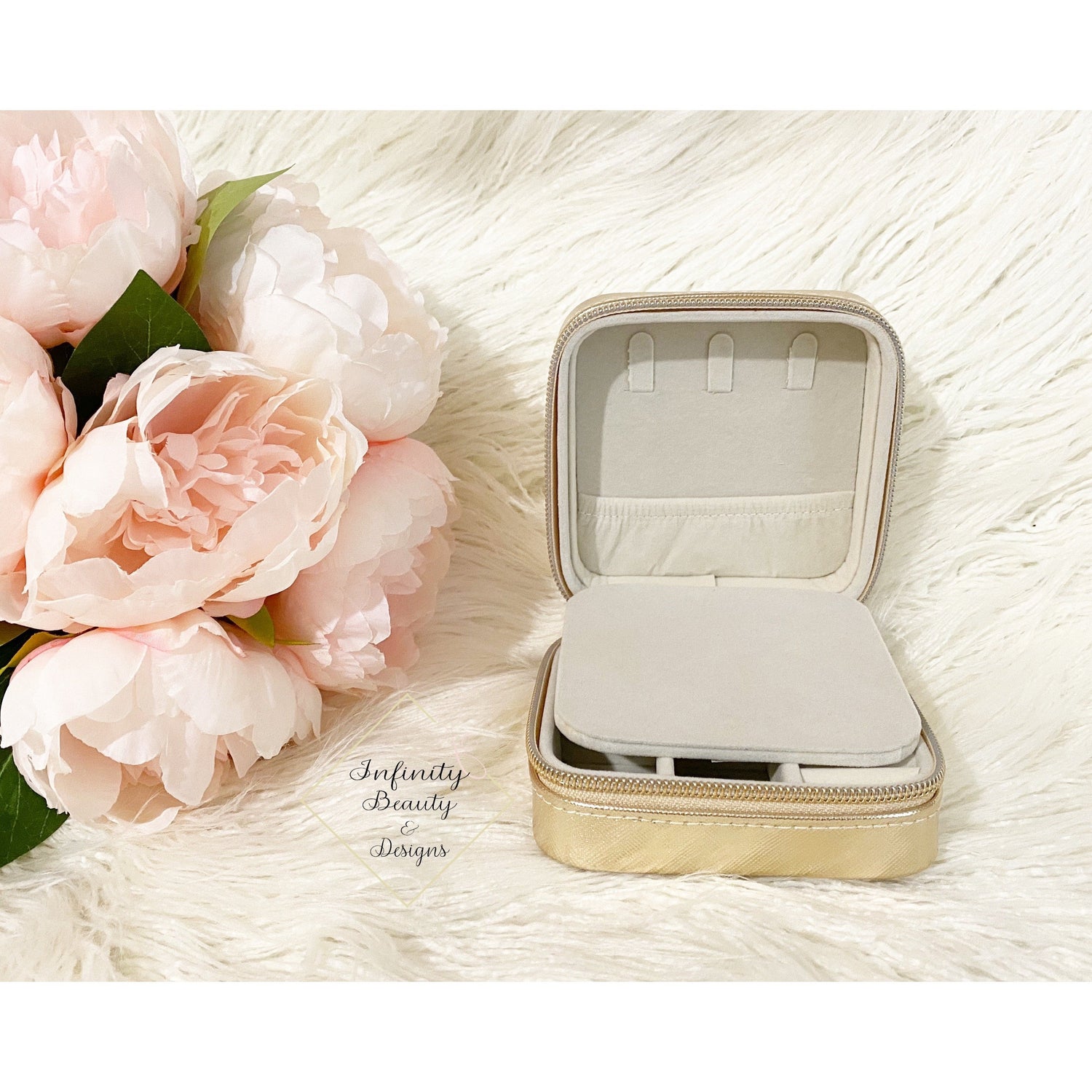 Small Square Jewellery Box with Zip-Infinity Beauty & Designs